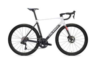 Bicicleta Test Colnago V5RS 2025 Dura-Ace Di2 Vison Metron 45 SL SDM5 UEA Emirate